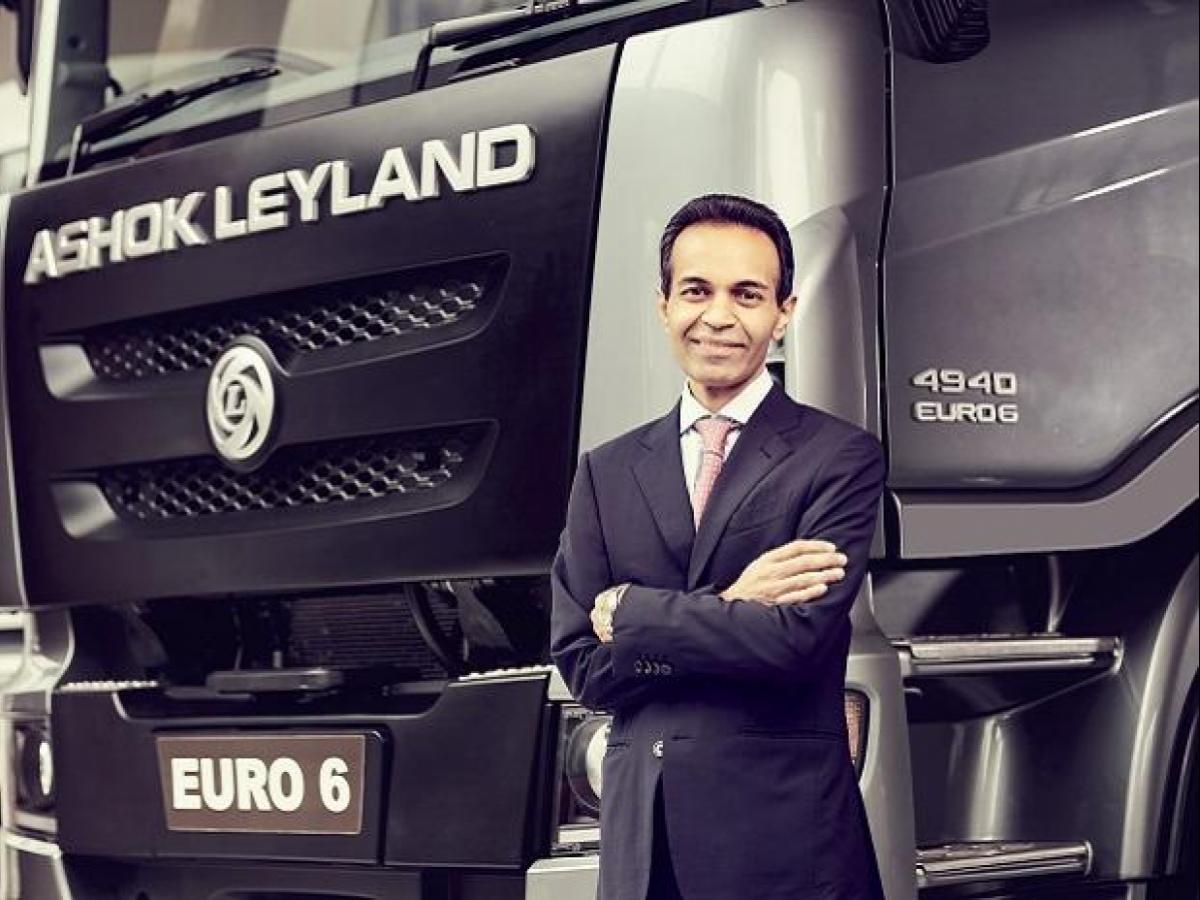 Ashok Leyland hands over 500 vehicles to make J-K youth, “Atmnirbhar” 1_295717642a.jpg