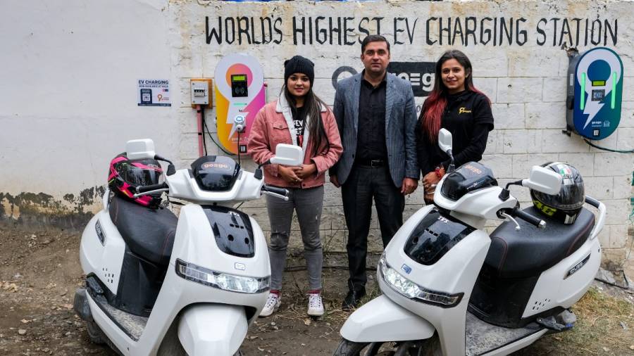 In Kaza, Spiti Valley “the tourism spot” Got It’s World's highest charging station 1_569e353795.jpg