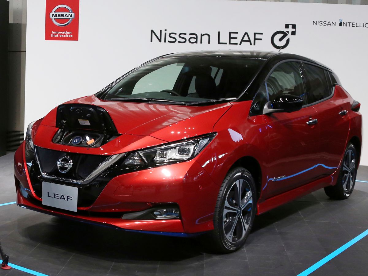 निसान LEAF इलेक्ट्रिक वाहन को बंद किया जाएगा? 2019_nissan_leaf_electric_car_red_colour_carbike360_news_019243862c.webp