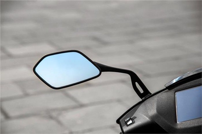 2022-Ather-EV-side-view-mirror-carbike360-news.jpeg
