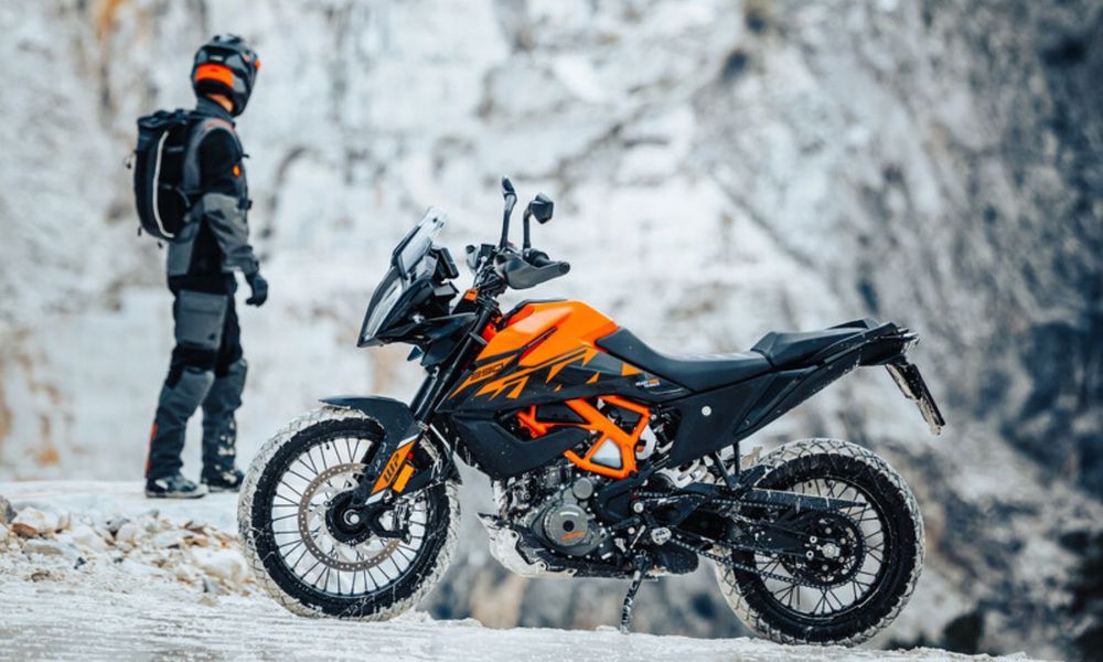 2023 KTM 390 एडवेंचर एडजस्टेबल सस्पेंशन और वायर-स्पोक व्हील्स के साथ भारत में लॉन्च किया गया 2023_KTM_390_Adventure_with_Adjustable_Suspension_and_Wire_Spoke_Wheels_Launched_in_India_38eca2c97e.jpeg