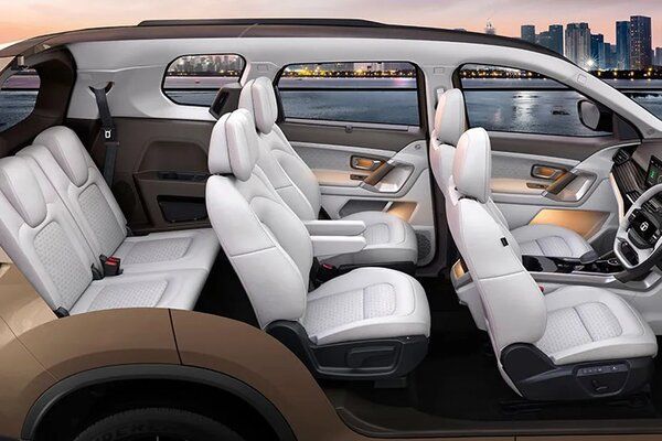 2023 Tata Safari Facelift Launched, Priced from Rs 16,19 Lakh.jpg
