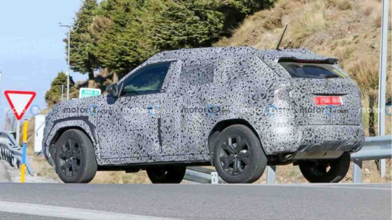 2024 Renault Duster SUV (2)