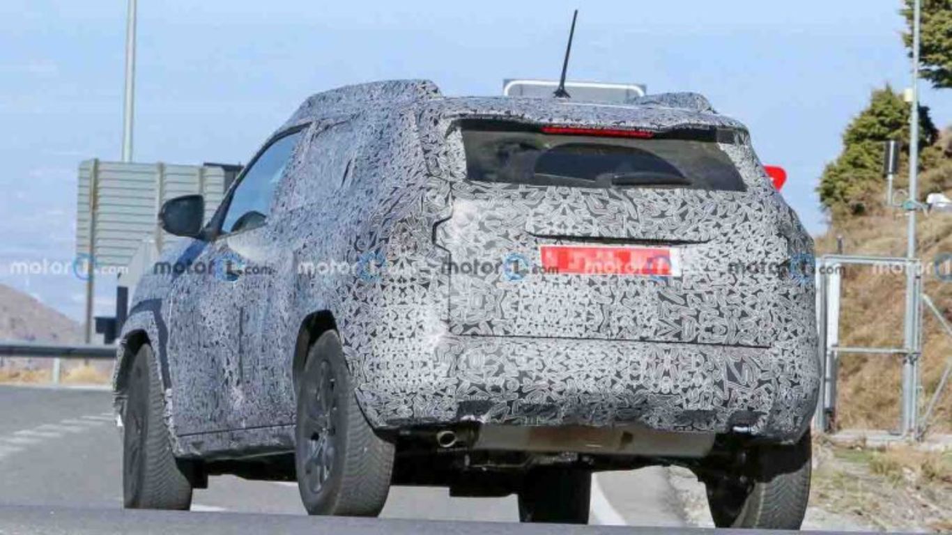 2024 Renault Duster SUV (3)