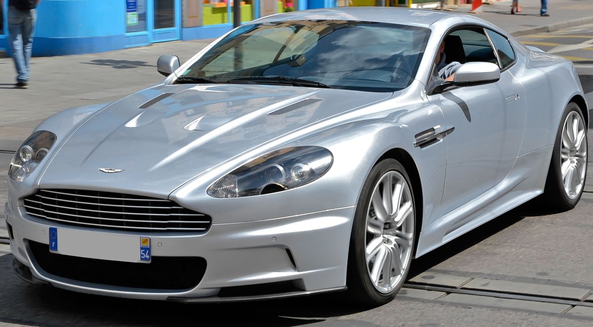 Aston Martin DBS V12 James Bond