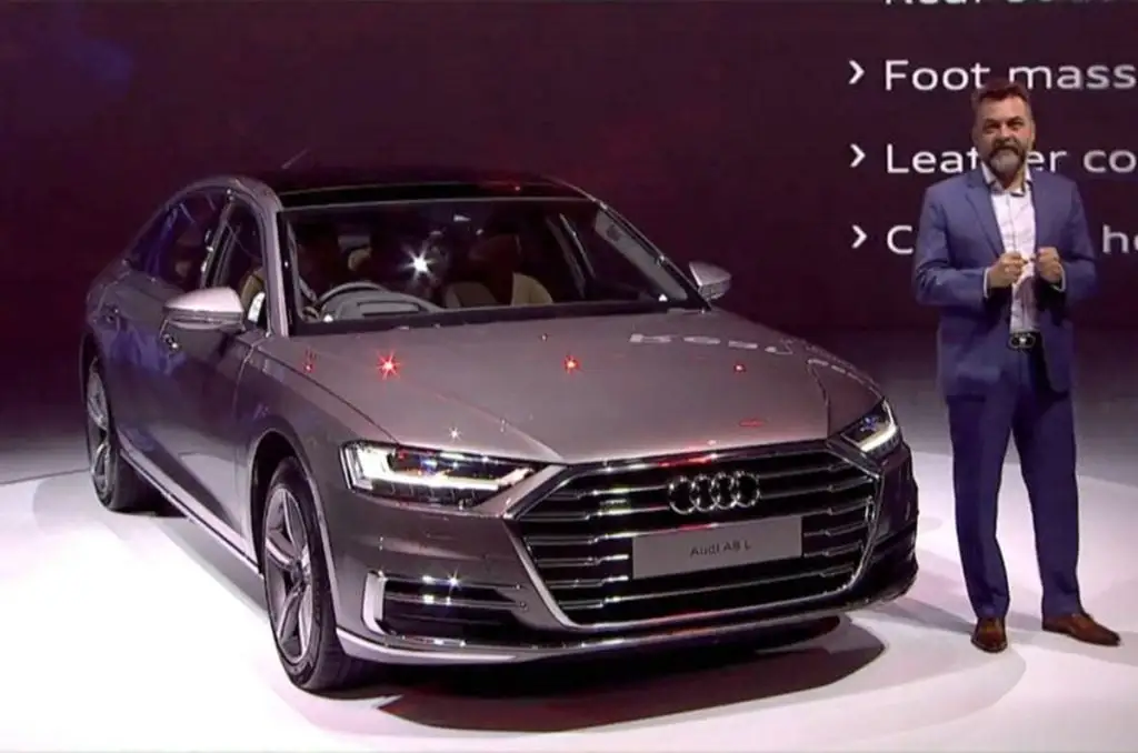 Audi_A8_53196138b2.jpg
