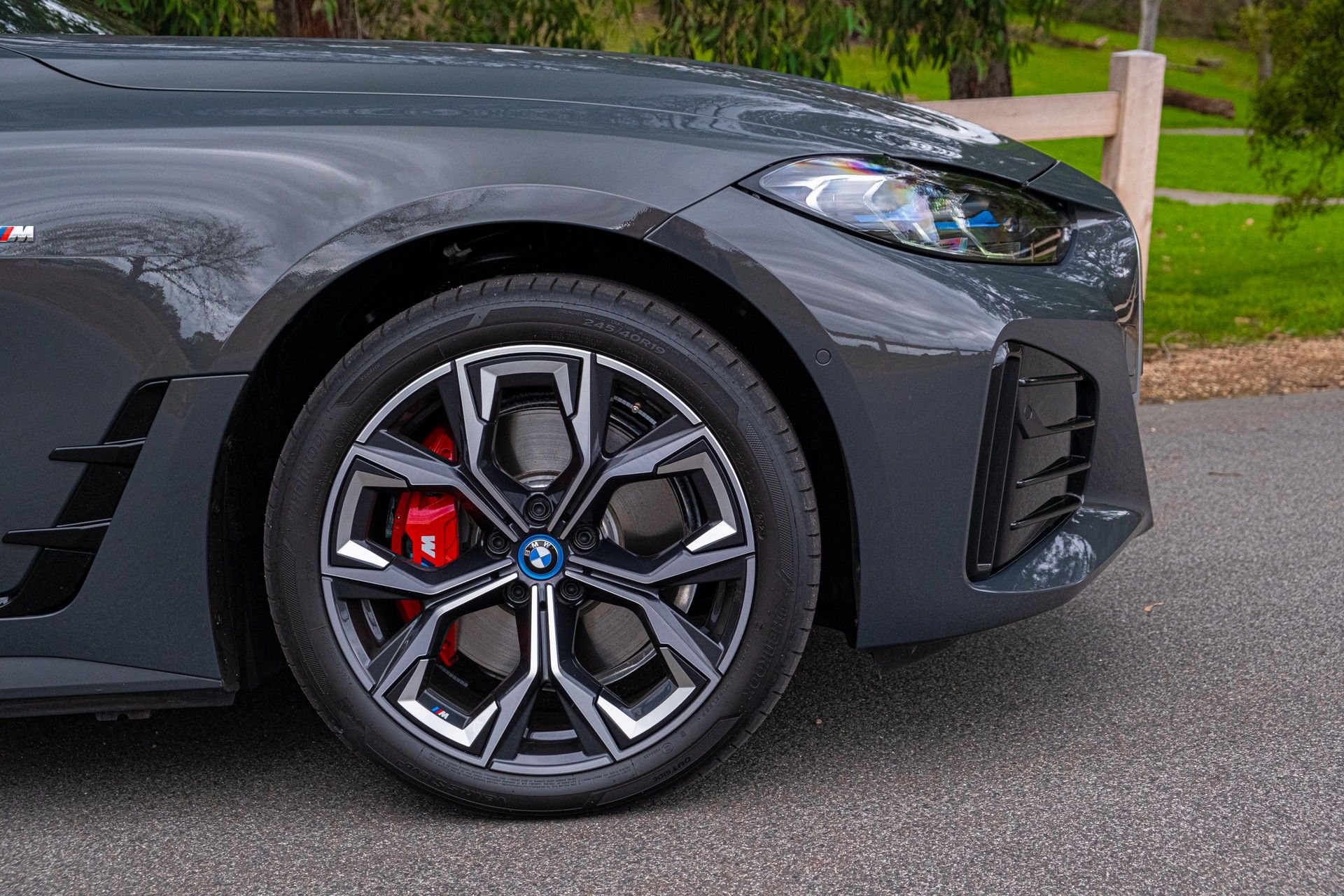 BMW-i4-eDrive40-12.jpg