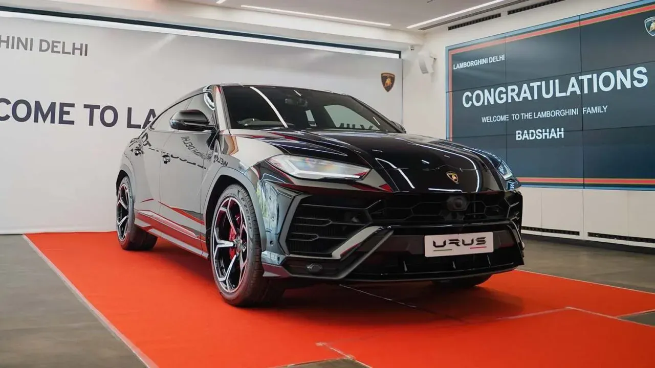 Black Lamborghini Urus Badshah car