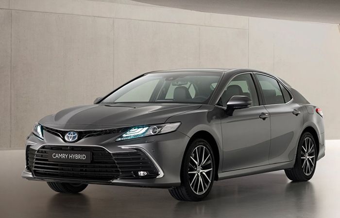 Upcoming Toyota Camry India Launch Soon Camry_hybrid_facelift_5ac41e248e.jpg