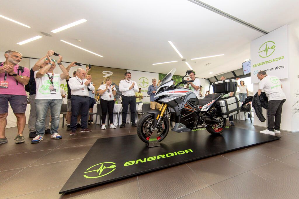 Energica ने दुनिया की पहली पूरी तरह से इलेक्ट्रिक एक्सपीरिया स्पोर्ट्स टूरिंग मोटरसाइकिल का खुलासा किया Experiaelectric_5b800205d5.jpg
