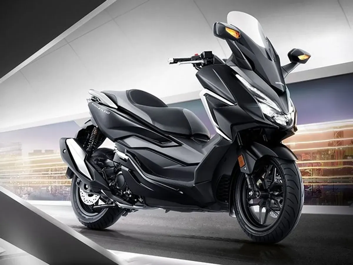 Honda का Forza 350 Maxi-Scooter नए पेटेंट के साथ भारत में धमाल मचाएगा Honda_Forza_350_58de03c32a.jpg