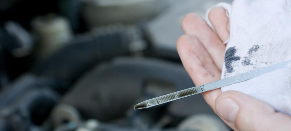 How to check Engine oil Level