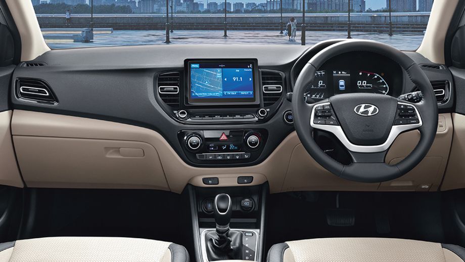 Hyundai_verna_interior