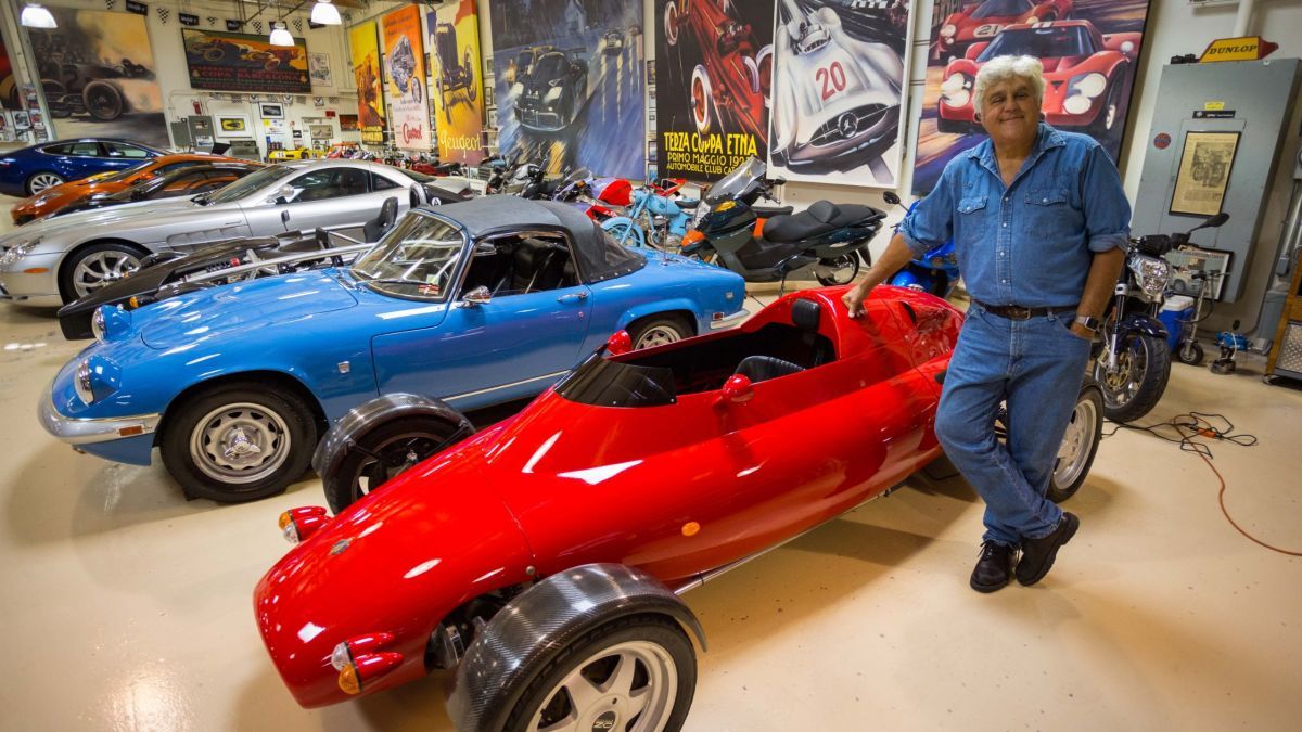 Jay Leno कौन हैं, जानिए उनके कार कलेक्शन के बारे में Jay_Leno_car_collection_b5b995170b.jpg