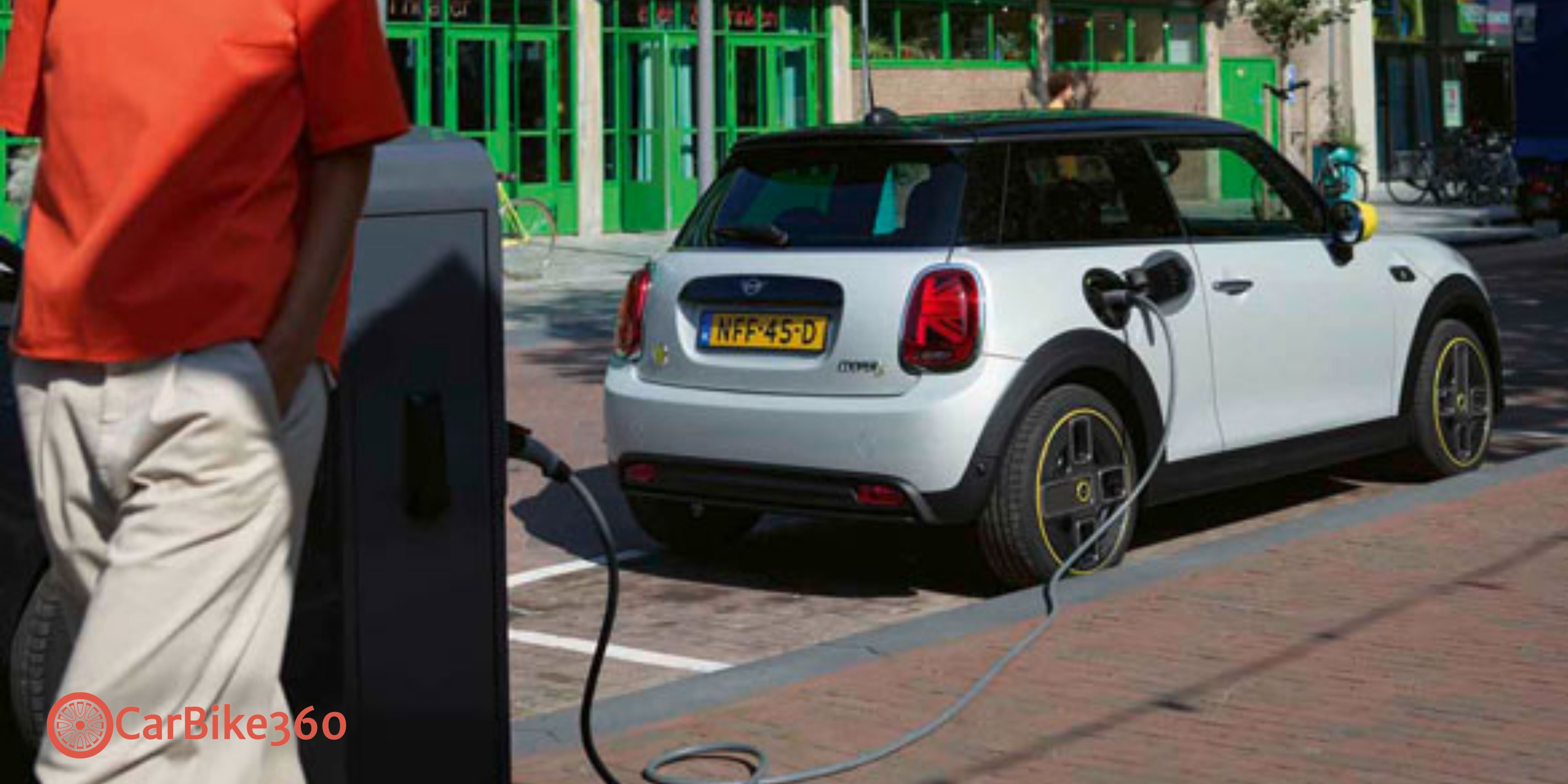 MINI 3-Door Cooper SE Electric Hatchback Pre-Bookings Begins (2).jpg