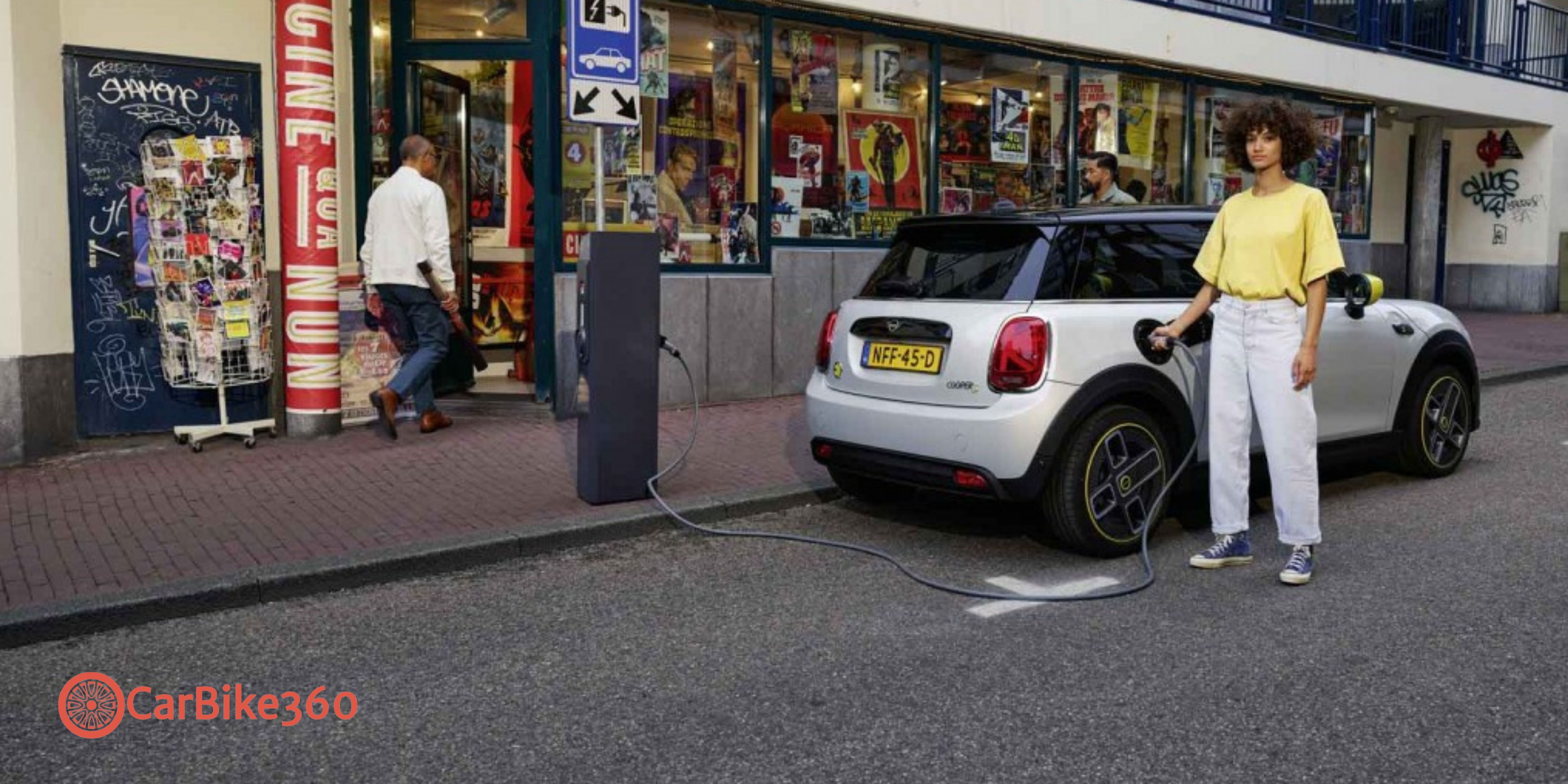 MINI 3-Door Cooper SE Electric Hatchback Pre-Bookings Begins (3).jpg