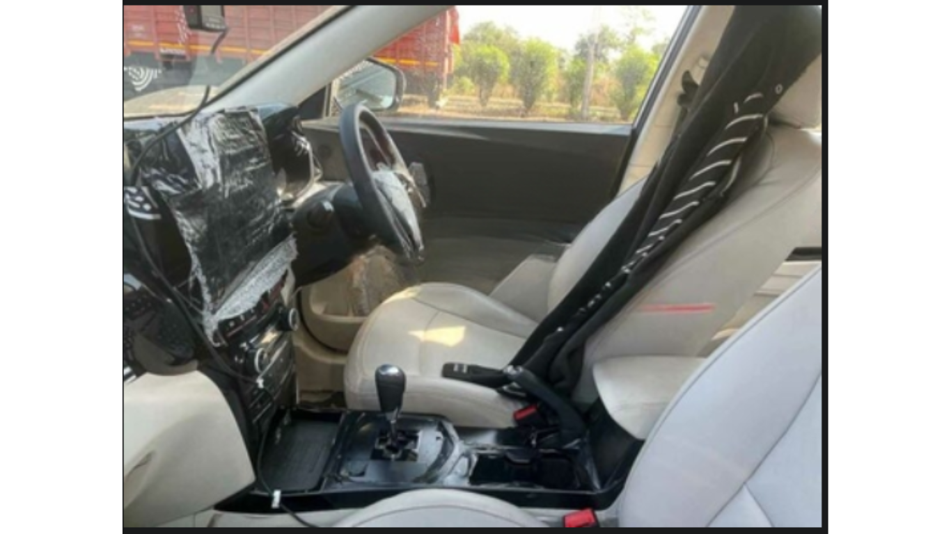 Mahindra XUV300 Manual Hand Brakes