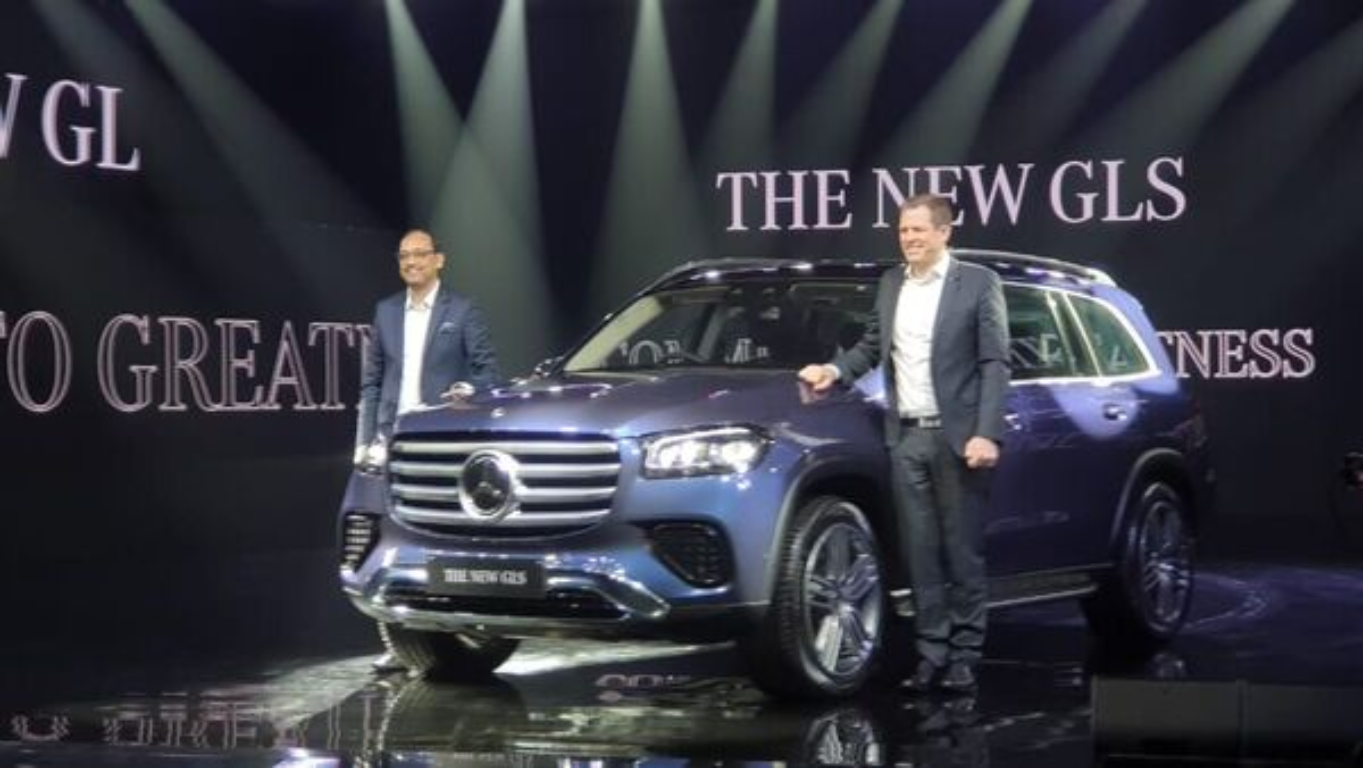 Mercedes-Benz Launches GLS Facelift: Subtle Design Tweaks, Enhanced MBUX Elevate Driving Experience
