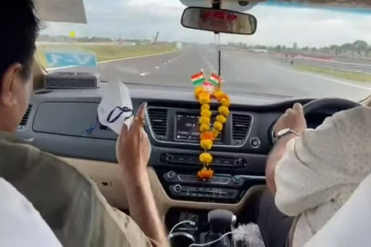 Delhi-Mumbai expressway, Nitin Gadkari’s Kia Carnival hits a speed of 170 Km/h Nitin_Gadkari_Delhi_Mumbai_Expressway_1_c4f226ccd9.jpg