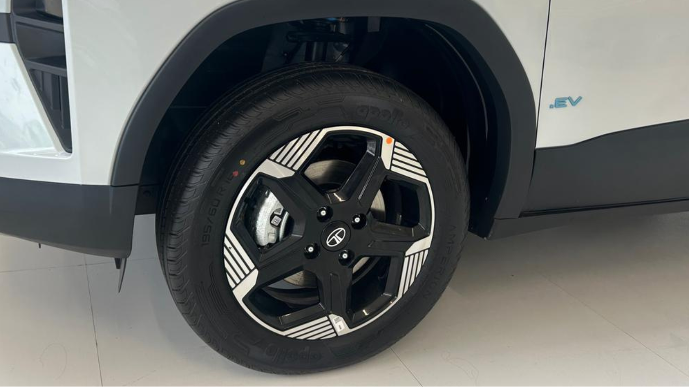 Punch.ev Tyres