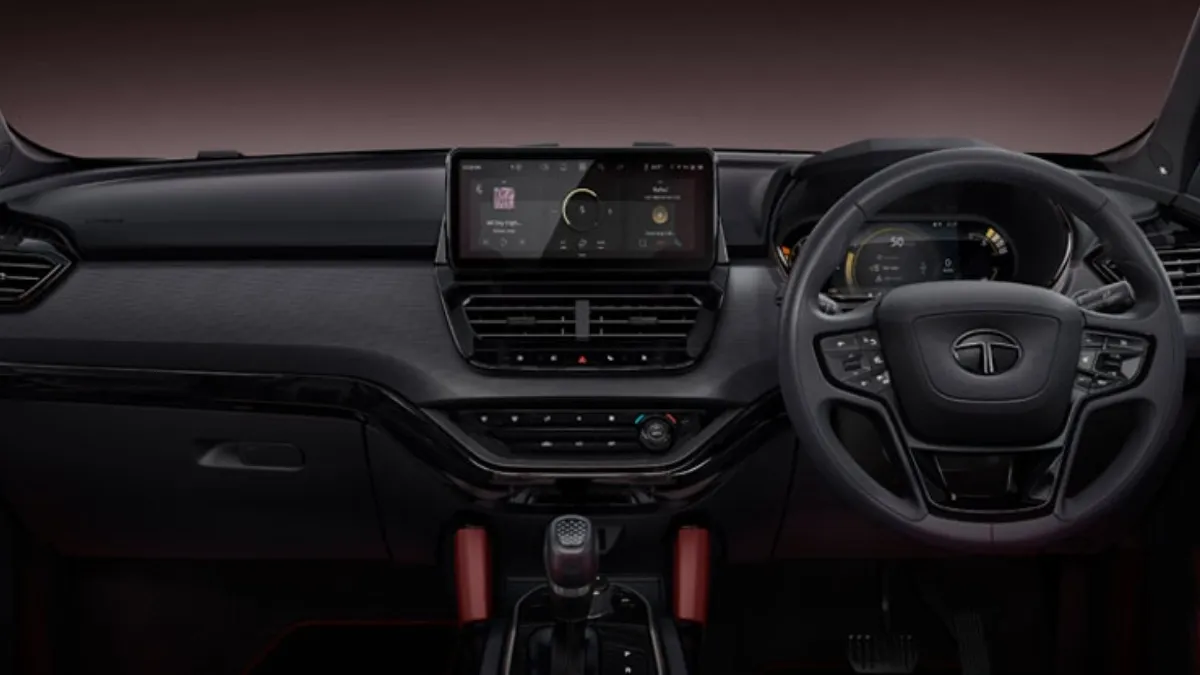Tata-Safari-Red-Dark-interior.webp