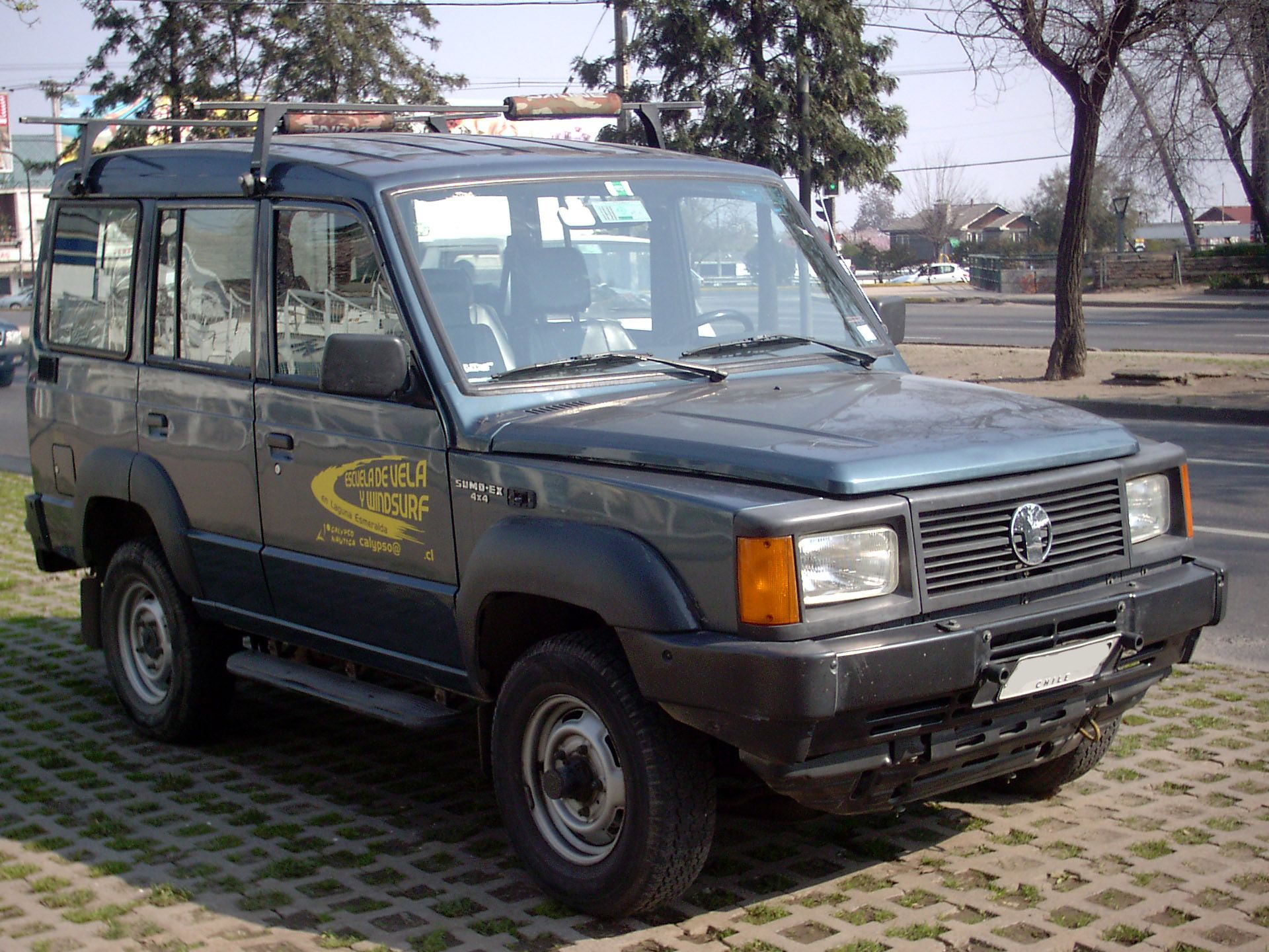 Tata Sumo 1.jpg