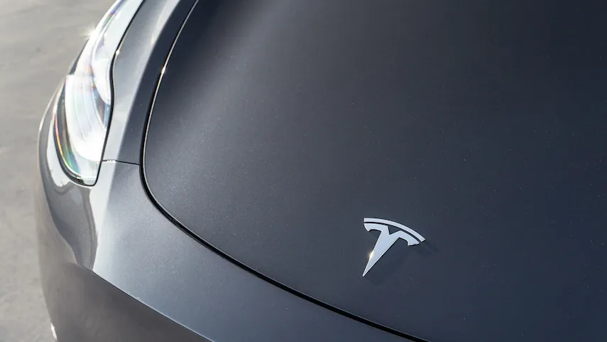 टेस्ला मॉडल एक्स बनाम टेस्ला मॉडल वाई विस्तृत तुलना Tesla_Model_3_598c904a4f.jpg