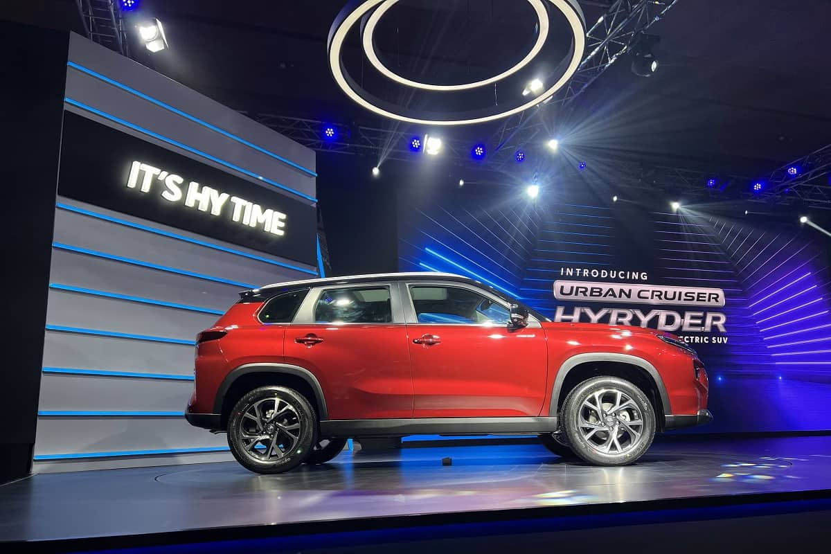 Toyota-Urban-Cruiser-Hyryder-Features