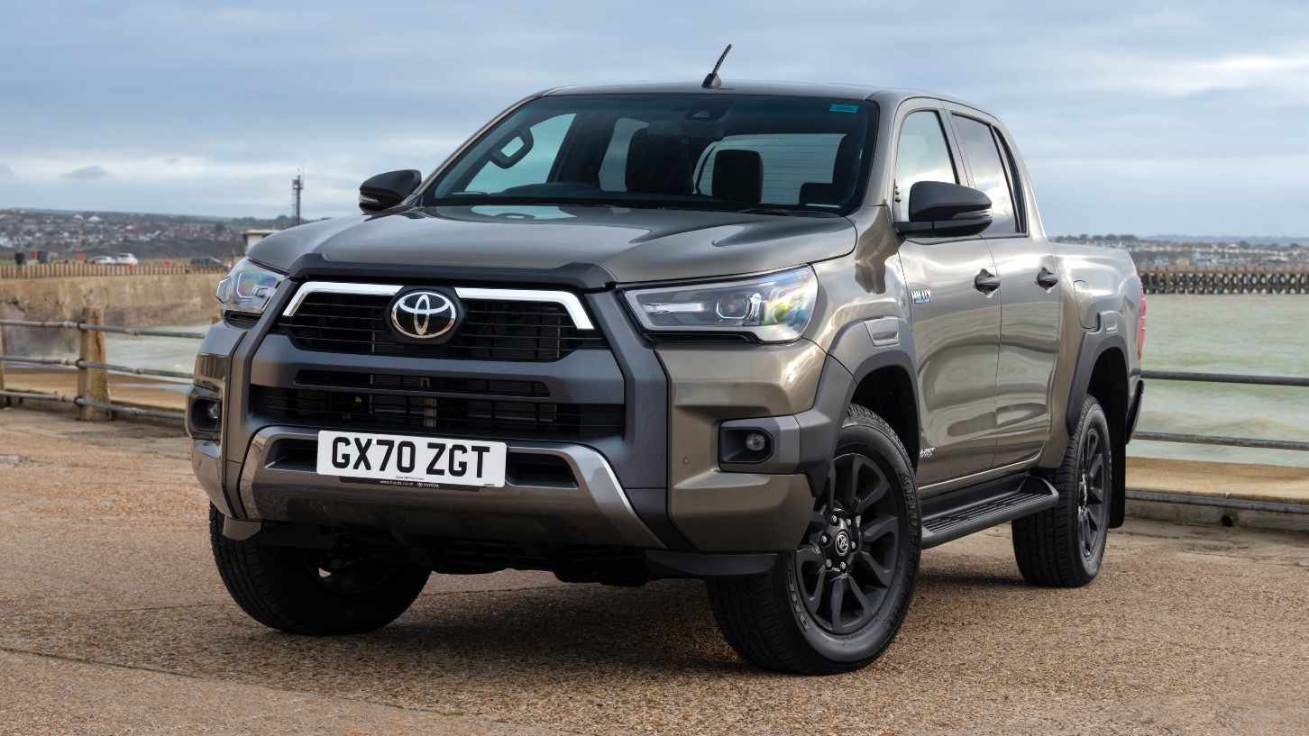 Upcoming Toyota Hilux Pick-up Launch This Month Toyota_carbike360_com_42ee9537cf.jpg