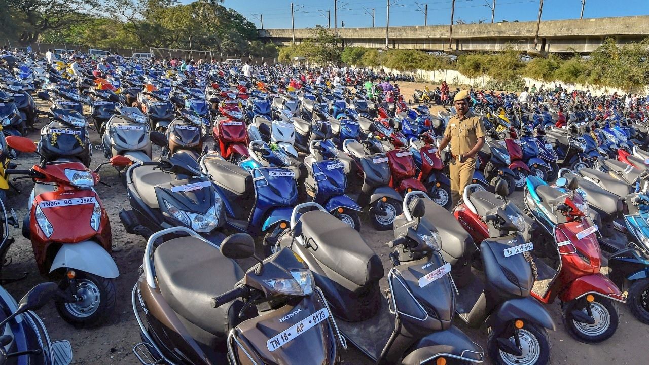 भारत में दोपहिया वाहनों की बिक्री: जनवरी 2022 Two_Wheelers_Sales_in_India_January_2022_3859c22cb8.jpg