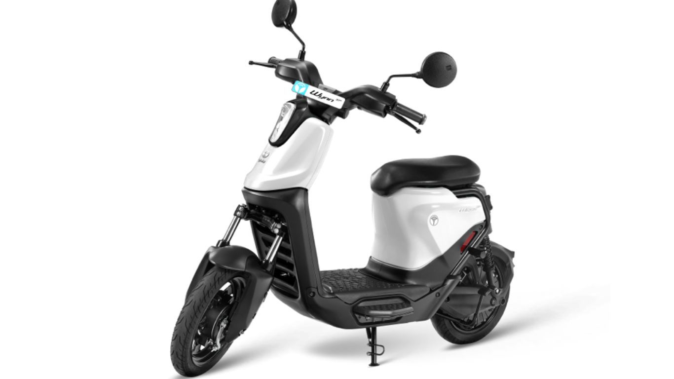 Yulu Wynn electric scooter.jpg