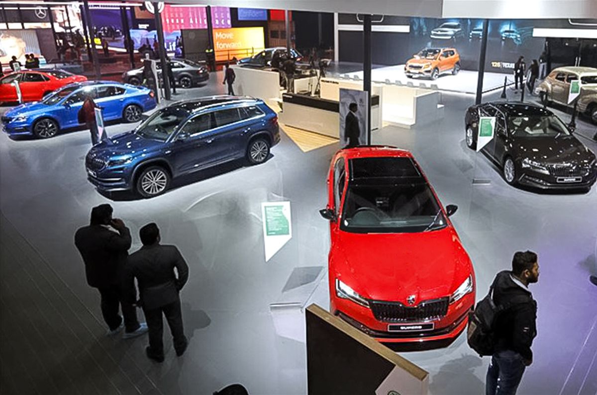 From sedans and cabriolets to SUVs or MPVs, ICEs or EVs. In the coming days, we will also explore the schedule of debuts and unveilings at the 2023 Auto Expo. Let's find out what January 2023 has in store. expo_93e7a2671c.jpg