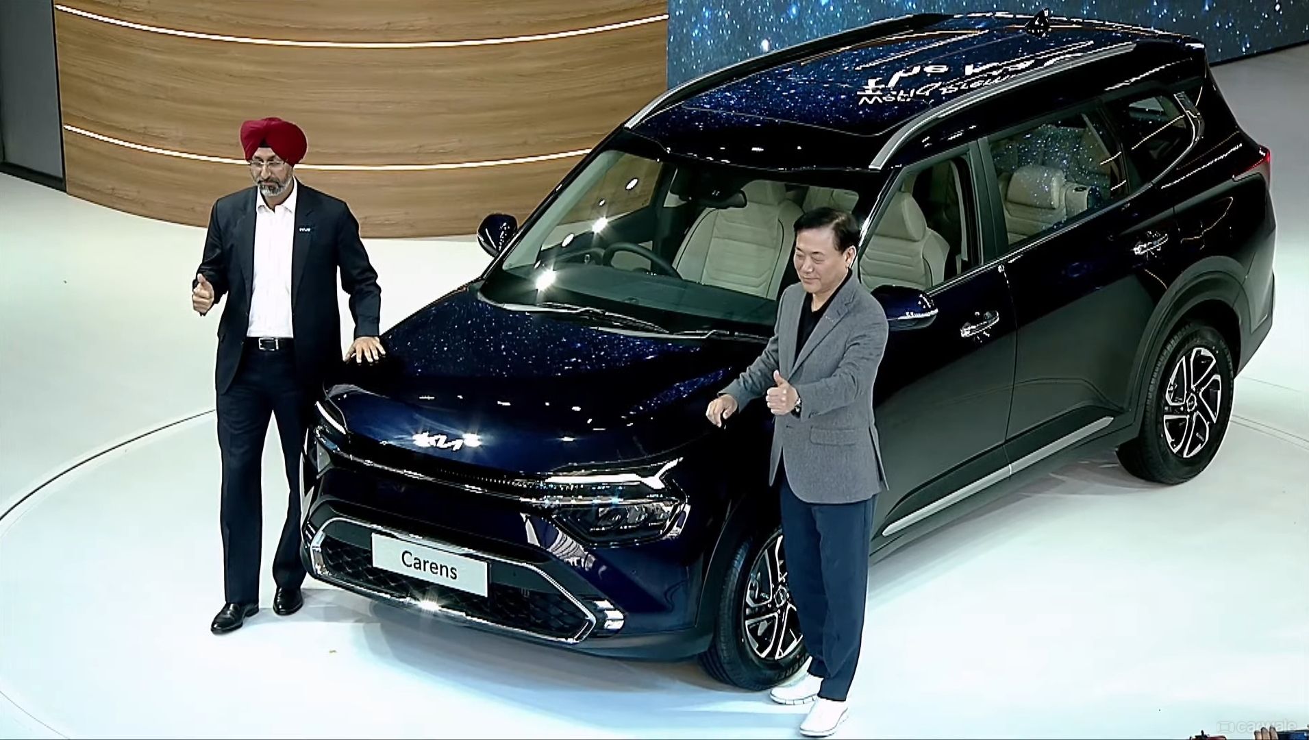 kia carens