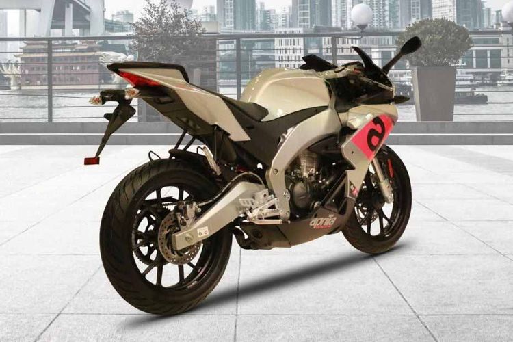 Aprilla RS 150 Right Rear Three Quarter View Aprilla RS 150 Right Rear Three Quarter View