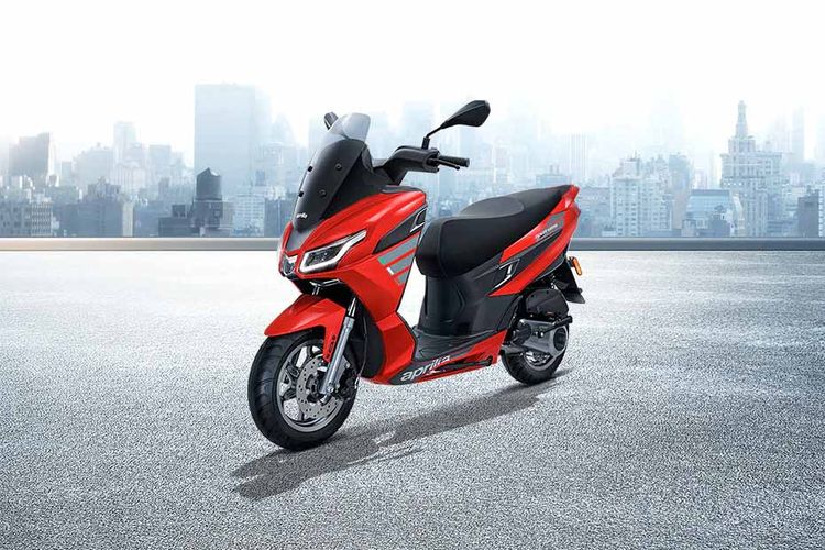 Aprilia SXR 125 Left Front Three Quarter Aprilia SXR 125 Left Front Three Quarter
