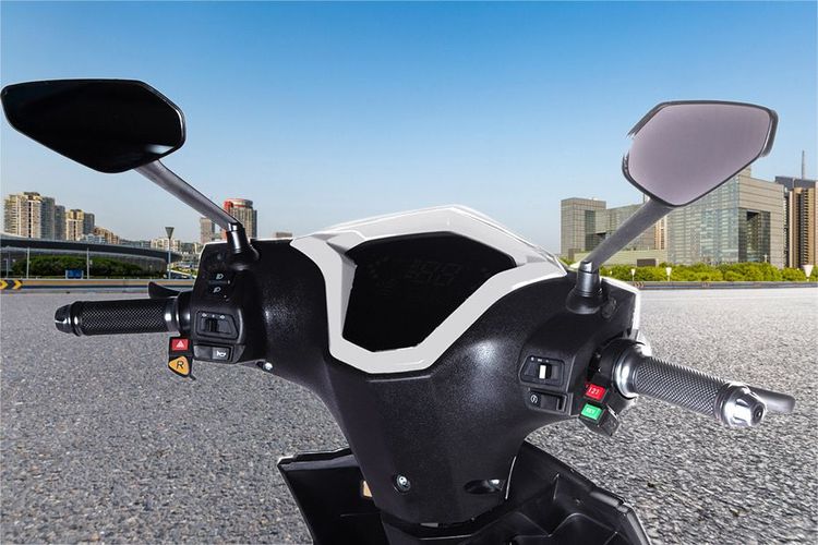 Thunderbolt EZ Speedometer Thunderbolt EZ Speedometer