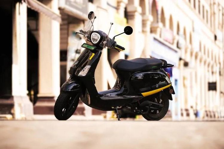 i-Scoot 1 Front Left Side View i-Scoot 1 Front Left Side View