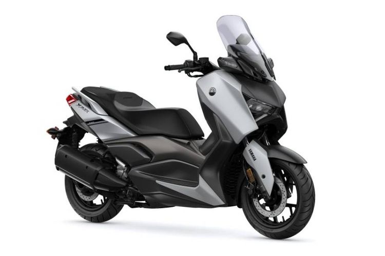 Yamaha X-Max Front Right Side View Yamaha X-Max Front Right Side View