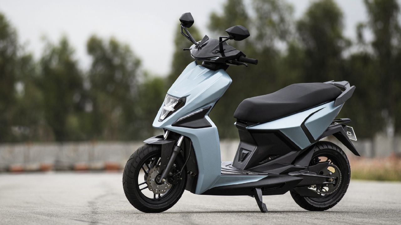 सिंपल वन इलेक्ट्रिक स्कूटर, 203km की रेंज के साथ! simple_one_scooter_2_524b9a9518.jpeg