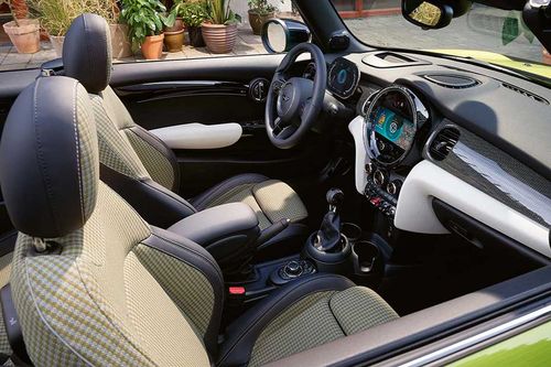 Mini Cooper Convertible interior Mini Cooper Convertible interior