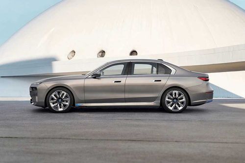 BMW i7 Left Side View BMW i7 Left Side View