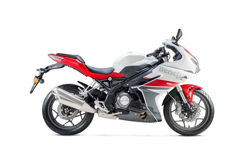 Benelli 302R Benelli 302R
