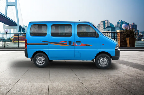 Maruti Eeco right side view Maruti Eeco right side view