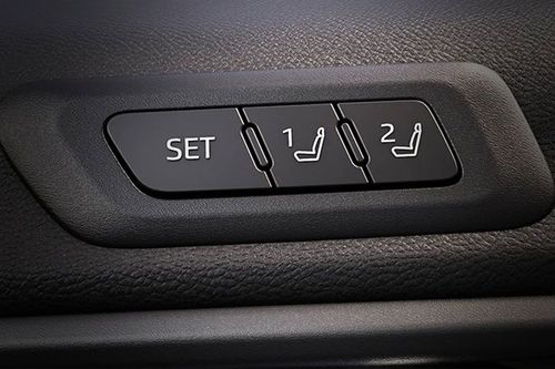 Maruti-Invicto_interior Maruti-Invicto_interior