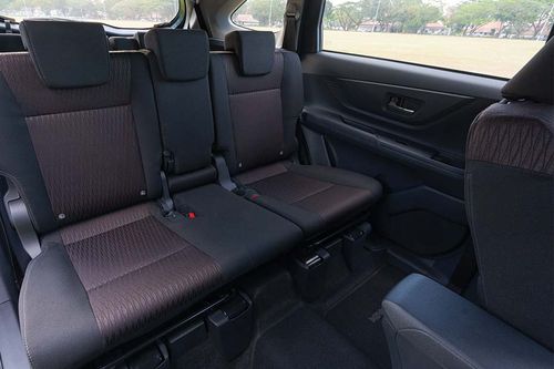 Toyota Avanza Rear Seats Toyota Avanza Rear Seats