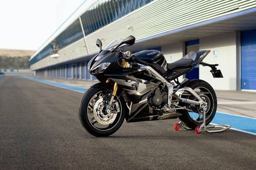 Triumph Daytona 765 Triumph Daytona 765
