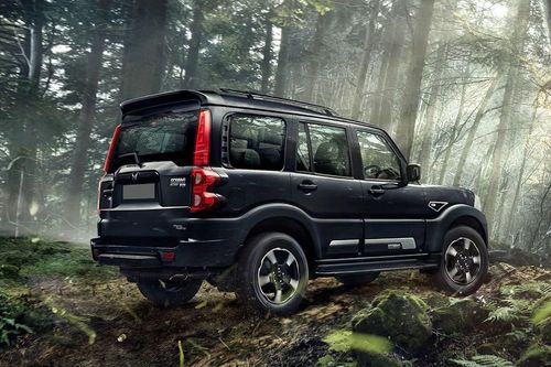 Mahindra Scorpio Classic Right Side Rear View Mahindra Scorpio Classic Right Side Rear View