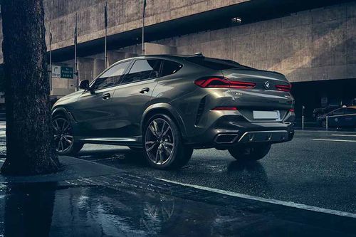 BMW X6 M50i Left Side Rear View BMW X6 M50i Left Side Rear View