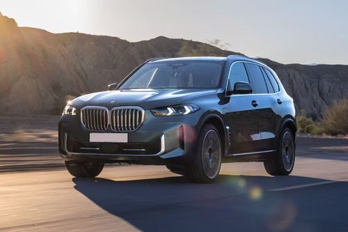 BMW X5 Facelift Left Side Front View BMW X5 Facelift Left Side Front View