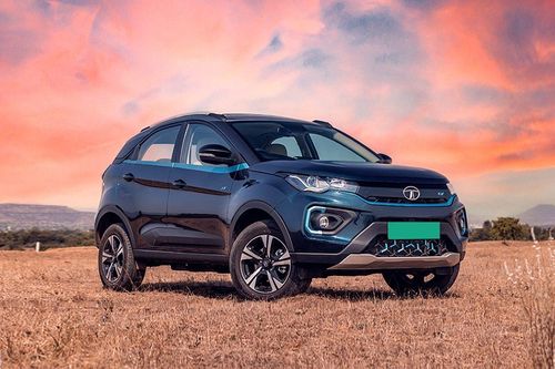 Tata Nexon EV Max Right Side Front View Tata Nexon EV Max Right Side Front View